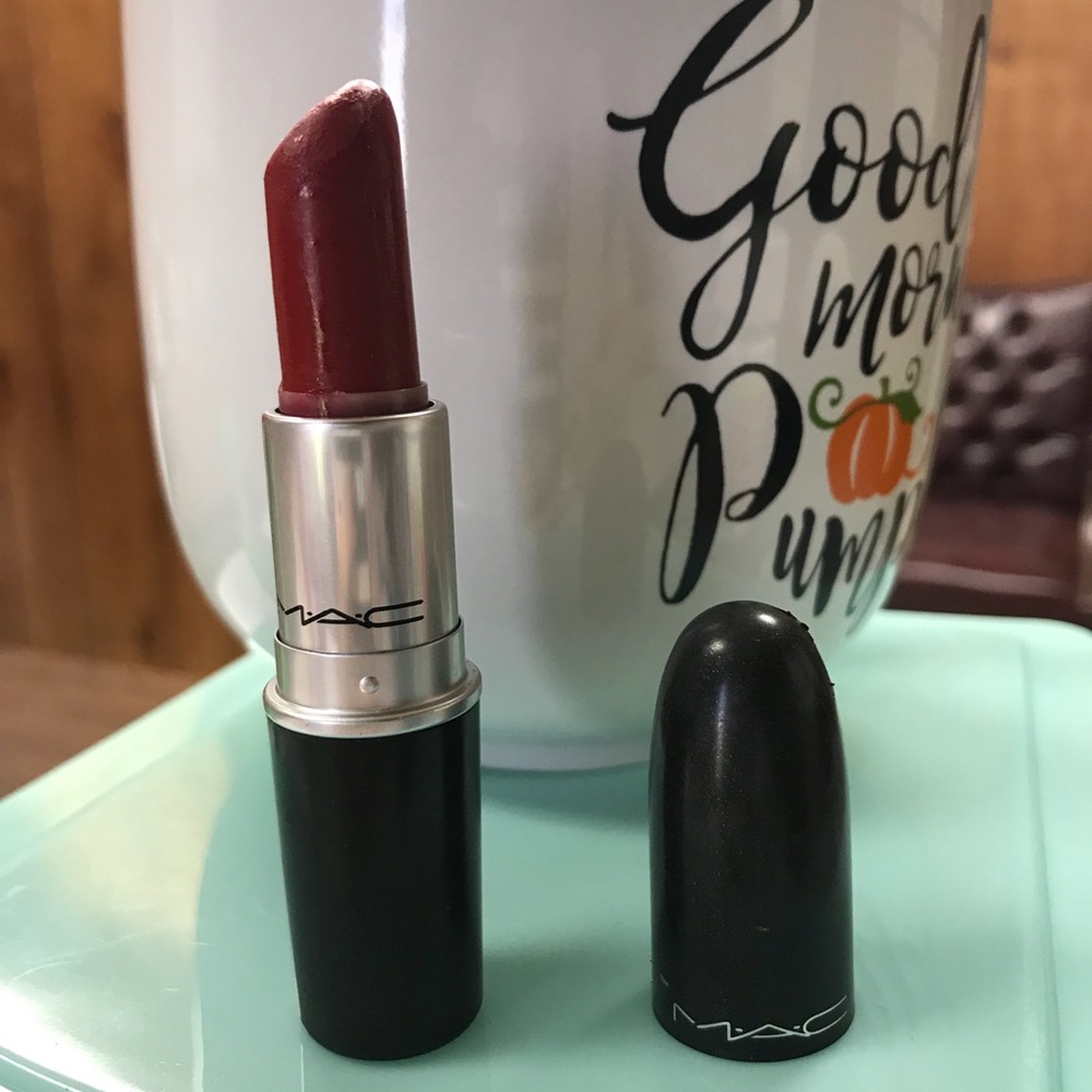Mac red lipstick